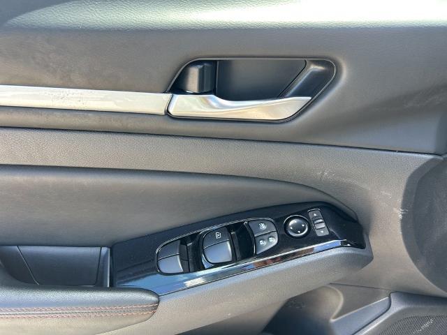 2025 Nissan Altima SR AWD