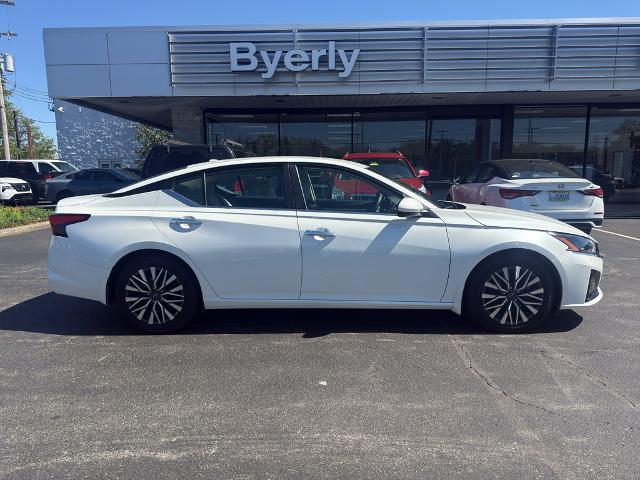 2023 Nissan Altima SV FWD for sale in Louisville, KY