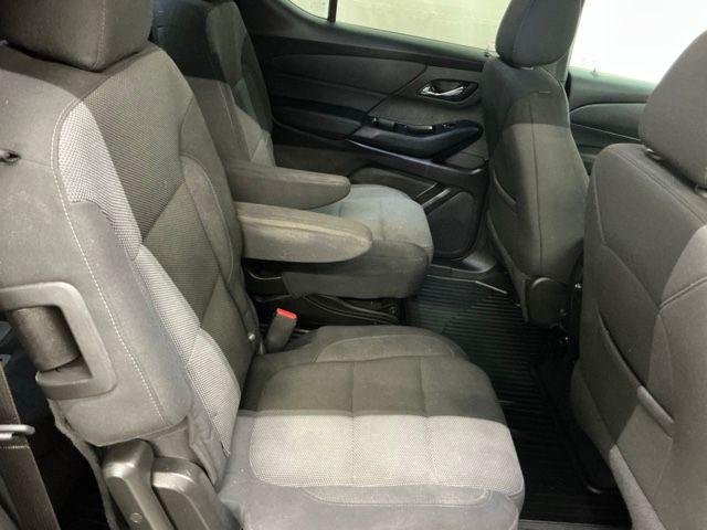 2023 Chevrolet Traverse AWD LT Cloth