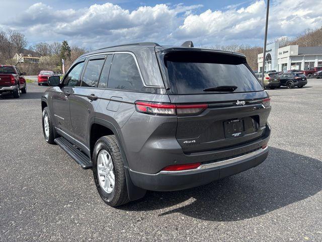 2025 Jeep Grand Cherokee Laredo 4x4