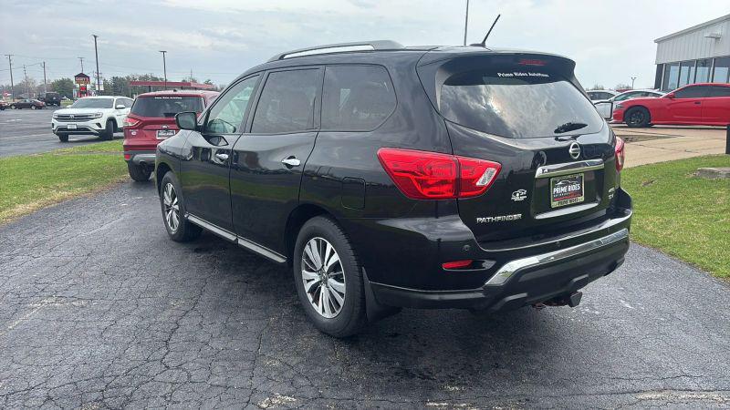 2017 Nissan Pathfinder SV