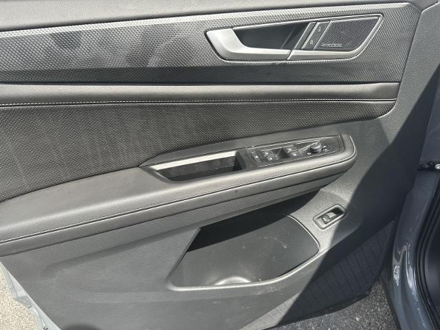 2025 Volkswagen Atlas Cross Sport 2.0T SEL Premium R-Line