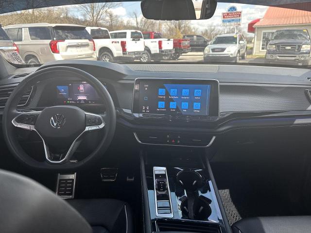 2025 Volkswagen Atlas Cross Sport 2.0T SEL Premium R-Line