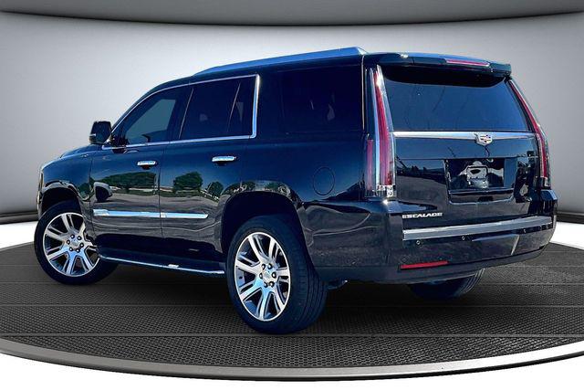 2016 Cadillac Escalade Luxury Collection