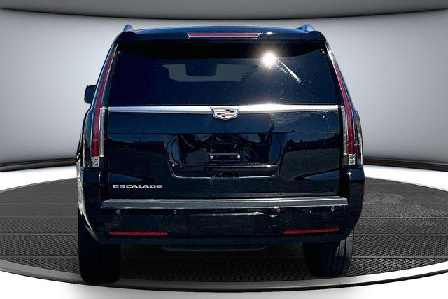 2016 Cadillac Escalade Luxury Collection