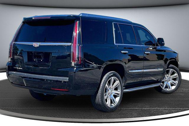2016 Cadillac Escalade Luxury Collection