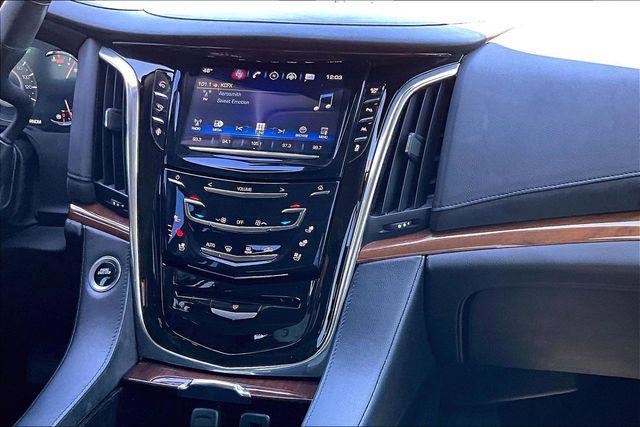 2016 Cadillac Escalade Luxury Collection