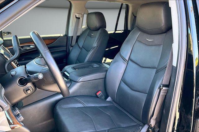 2016 Cadillac Escalade Luxury Collection