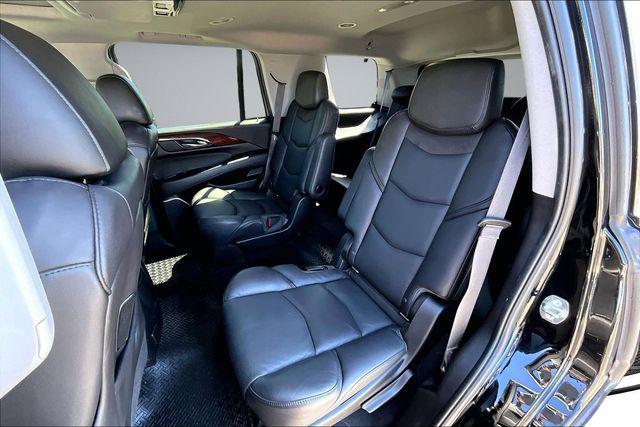 2016 Cadillac Escalade Luxury Collection