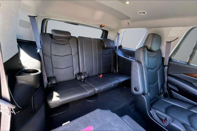 2016 Cadillac Escalade Luxury Collection