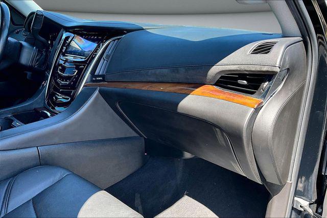 2016 Cadillac Escalade Luxury Collection