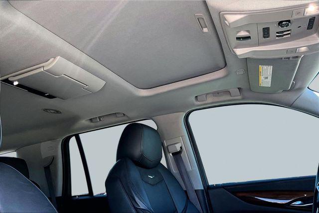 2016 Cadillac Escalade Luxury Collection