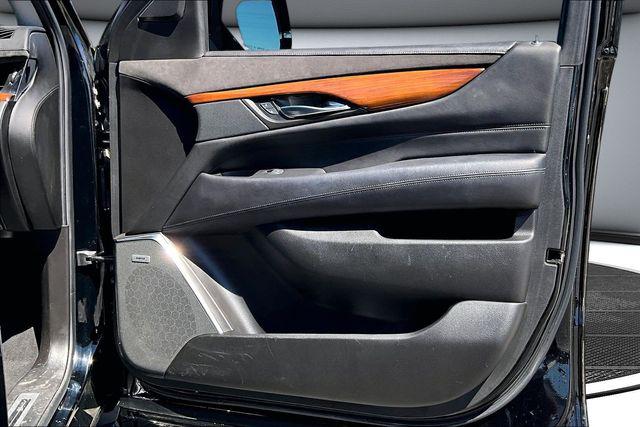 2016 Cadillac Escalade Luxury Collection