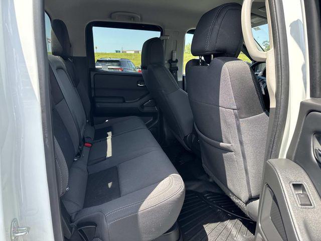 2025 Nissan Frontier Crew Cab SV 4x4