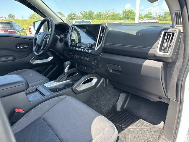 2025 Nissan Frontier Crew Cab SV 4x4