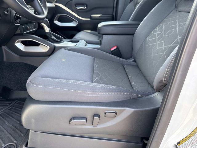 2025 Nissan Frontier Crew Cab SV 4x4