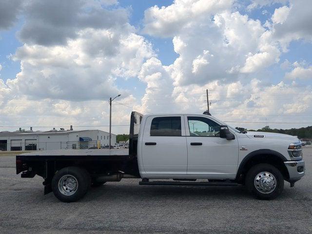 2026 RAM Ram 3500 Chassis Cab RAM 3500 TRADESMAN CREW CAB CHASSIS 4X4 60 CA