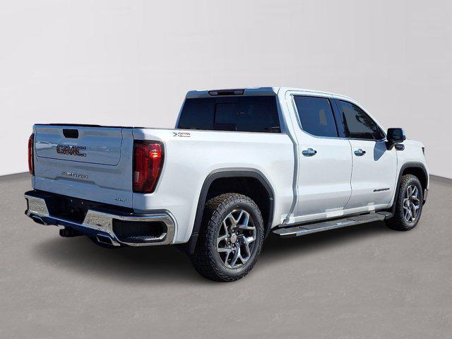 2023 GMC Sierra 1500 4WD Crew Cab Short Box SLT