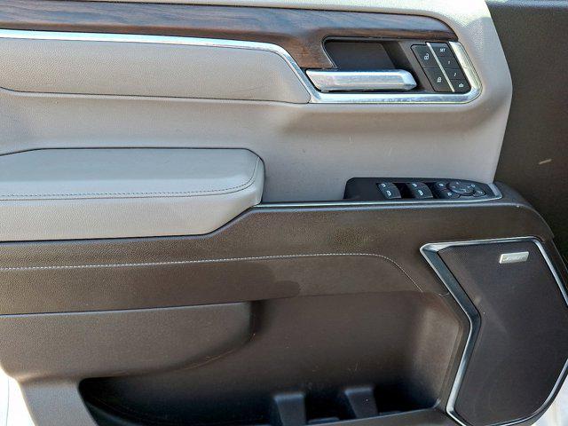 2023 GMC Sierra 1500 4WD Crew Cab Short Box SLT