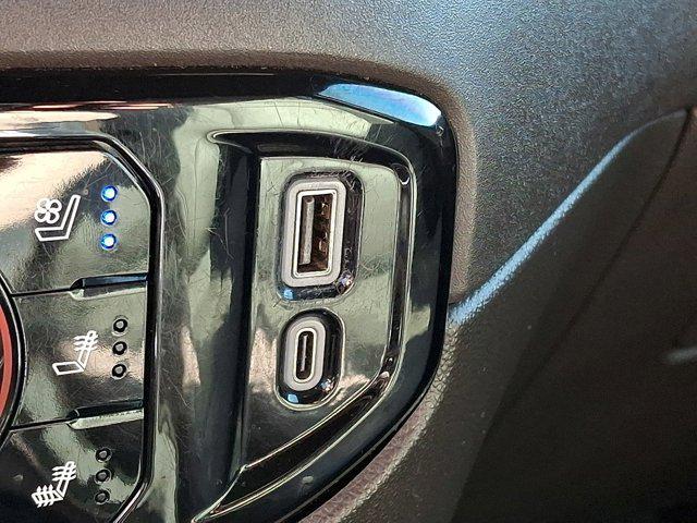 2023 GMC Sierra 1500 4WD Crew Cab Short Box SLT