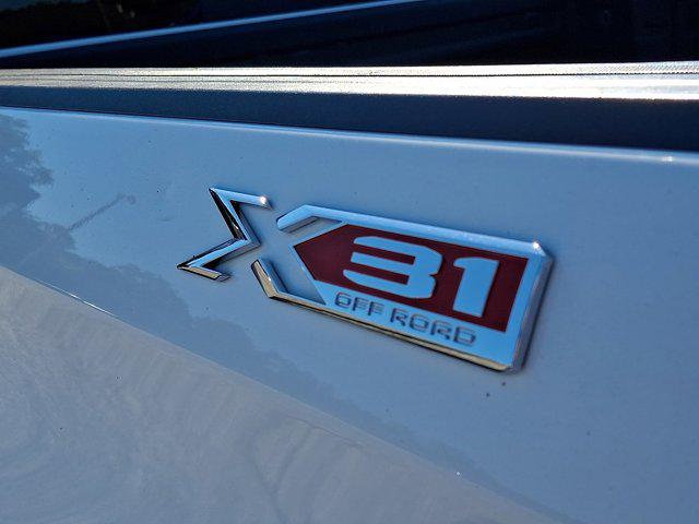 2023 GMC Sierra 1500 4WD Crew Cab Short Box SLT