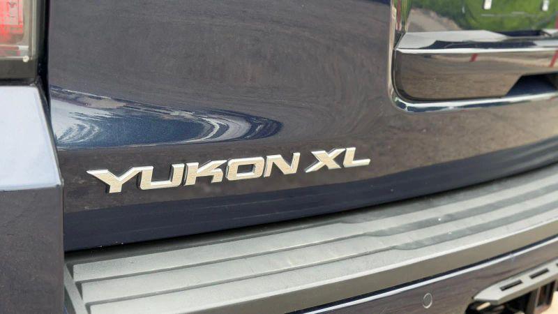 2017 GMC Yukon XL SLE