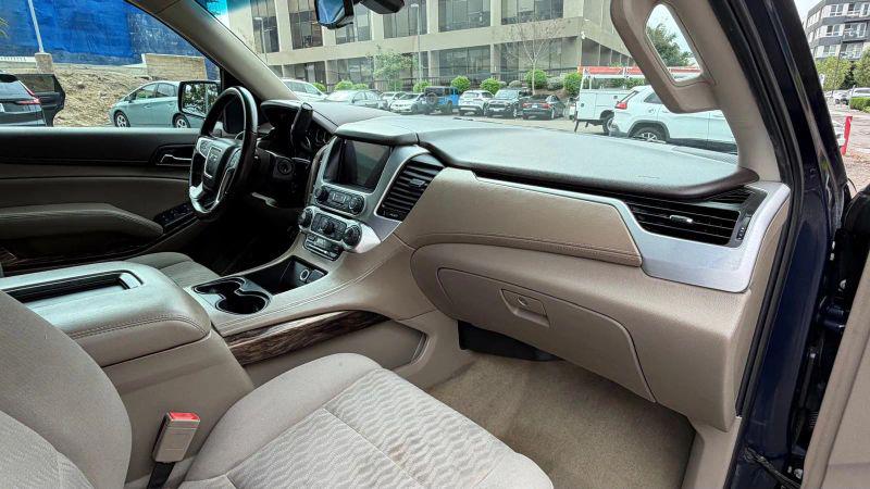 2017 GMC Yukon XL SLE