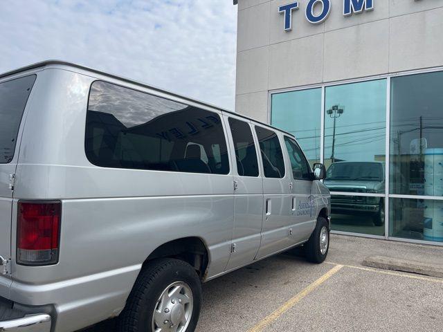 2010 Ford E-350 Super Duty XLT