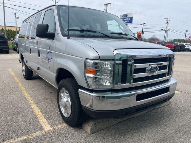 2010 Ford E-350 Super Duty XLT
