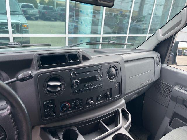 2010 Ford E-350 Super Duty XLT