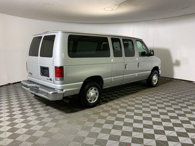 2010 Ford E-350 Super Duty XLT