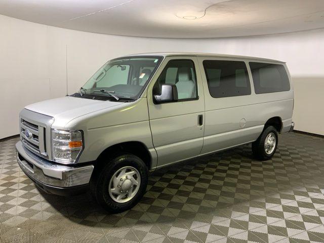 2010 Ford E-350 Super Duty XLT