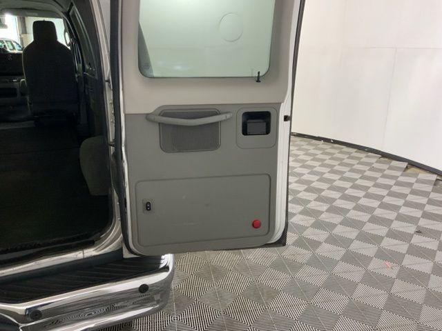 2010 Ford E-350 Super Duty XLT