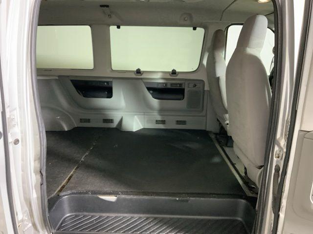 2010 Ford E-350 Super Duty XLT