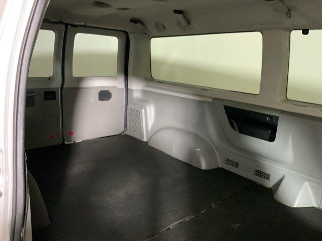 2010 Ford E-350 Super Duty XLT