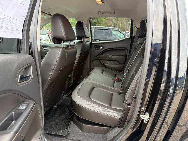 2022 GMC Canyon 4WD Crew Cab Short Box AT4 - Leather