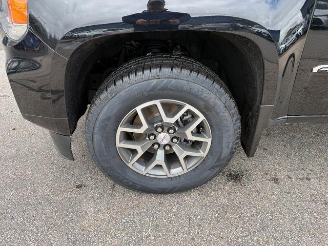 2022 GMC Canyon 4WD Crew Cab Short Box AT4 - Leather