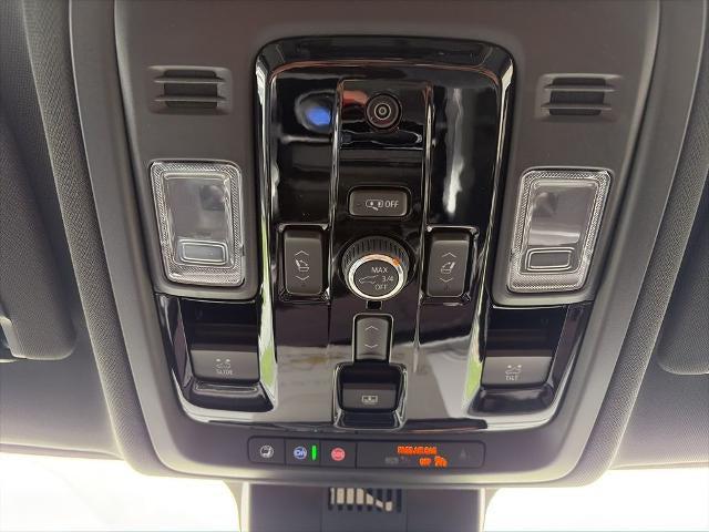 2026 Chevrolet Suburban Premier, 4WD