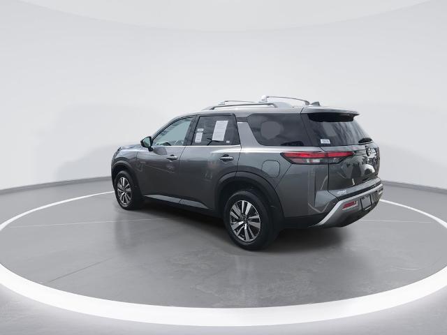 2023 Nissan Pathfinder SL 4WD