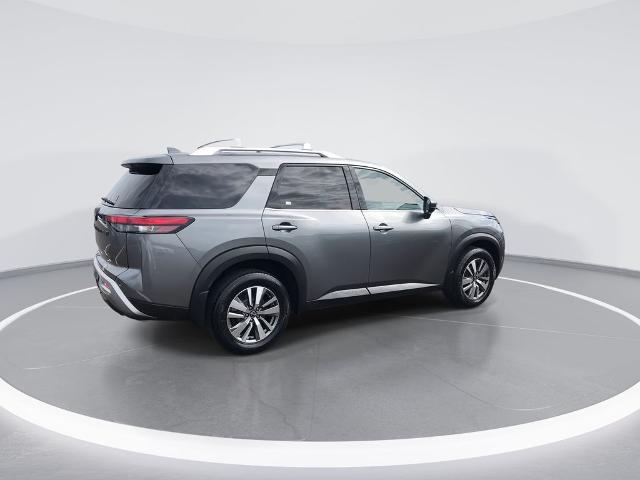 2023 Nissan Pathfinder SL 4WD
