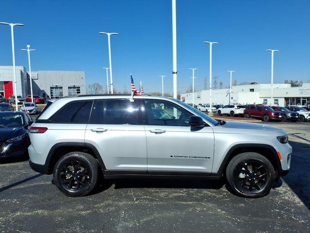 2025 Jeep Grand Cherokee Altitude 4x4