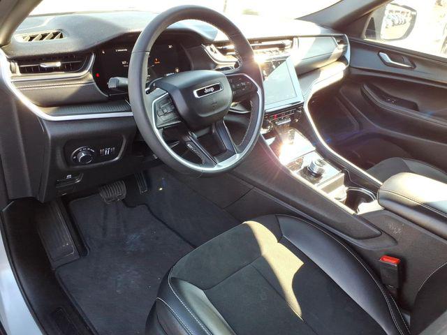 2025 Jeep Grand Cherokee Altitude 4x4