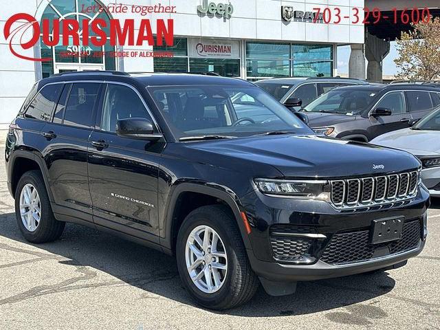 2023 Jeep Grand Cherokee Laredo 4x4 2023 Jeep Grand Cherokee Laredo 4x4