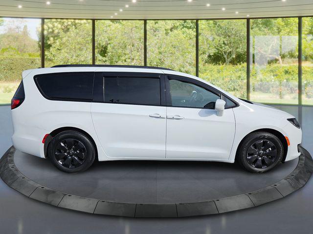 2020 Chrysler Pacifica Hybrid Touring L 2020 Chrysler Pacifica Hybrid Touring L