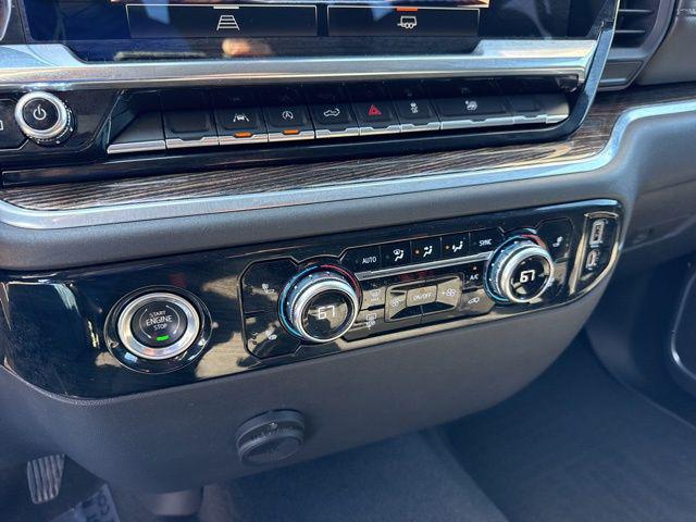 2022 GMC Sierra 1500 4WD Crew Cab Short Box Elevation