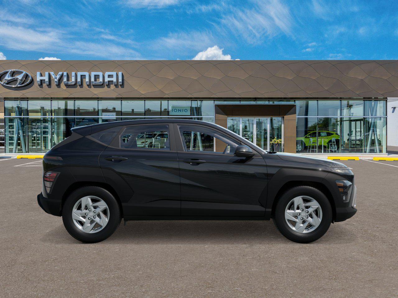New 2026 Abyss Black Pearl HYUNDAI SE FWD image 7
