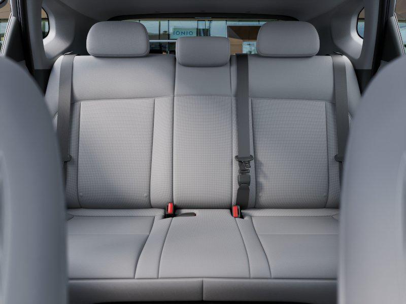 New 2026 Abyss Black Pearl HYUNDAI SE FWD image 12