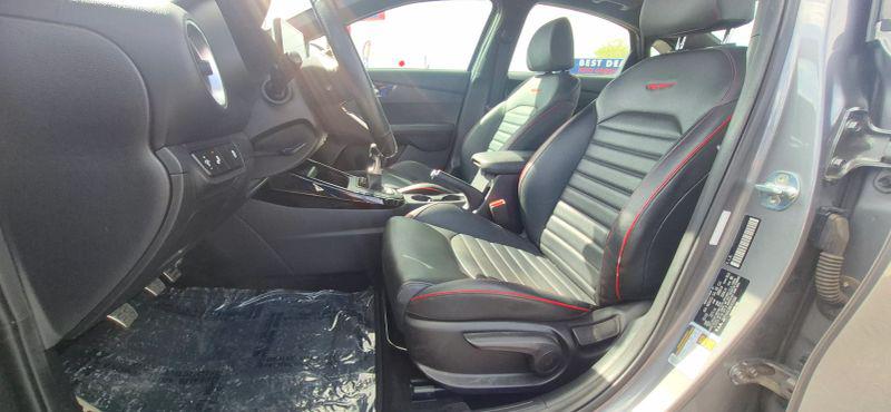 2022 Kia Forte GT Manual