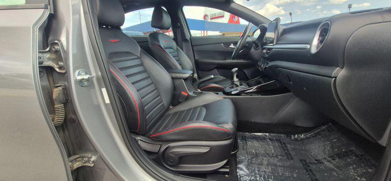 2022 Kia Forte GT Manual