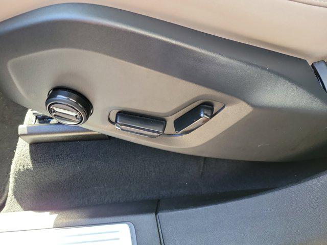 2026 Volvo XC90 Plus, B6 AWD Gas (mild hybrid), Gasoline, Bright, 7 Seats